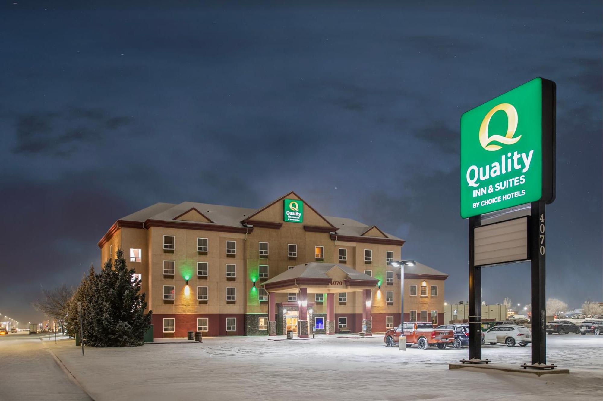 Quality Inn & Suites Lethbridge Exterior foto